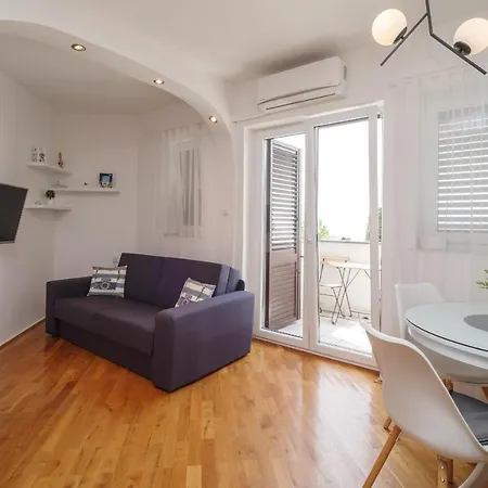 Apartment Beta *
